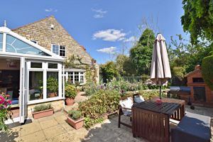 Photo 25- click for photo gallery